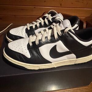 Nike Dunk Low 'Vintage Panda' Shoes- 10.5M, 12W